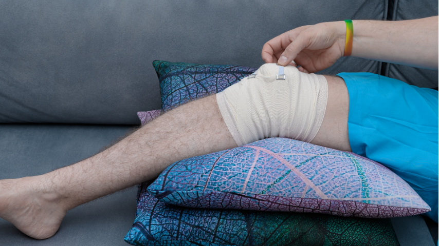 Managing Pain & Swelling After Knee Replacement Tips for a Smoother Recovery