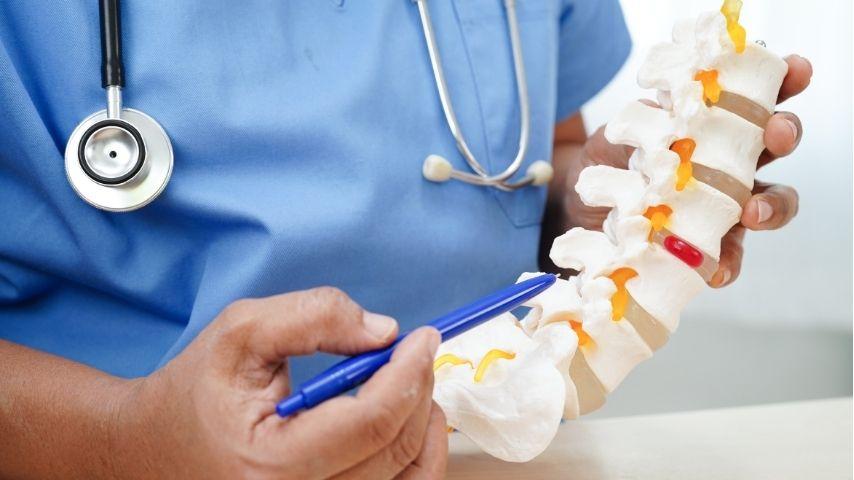 Endoscopic vs Open Spine Surgery &mdash; Compare Healing, Pain, Scars and Recovery Time