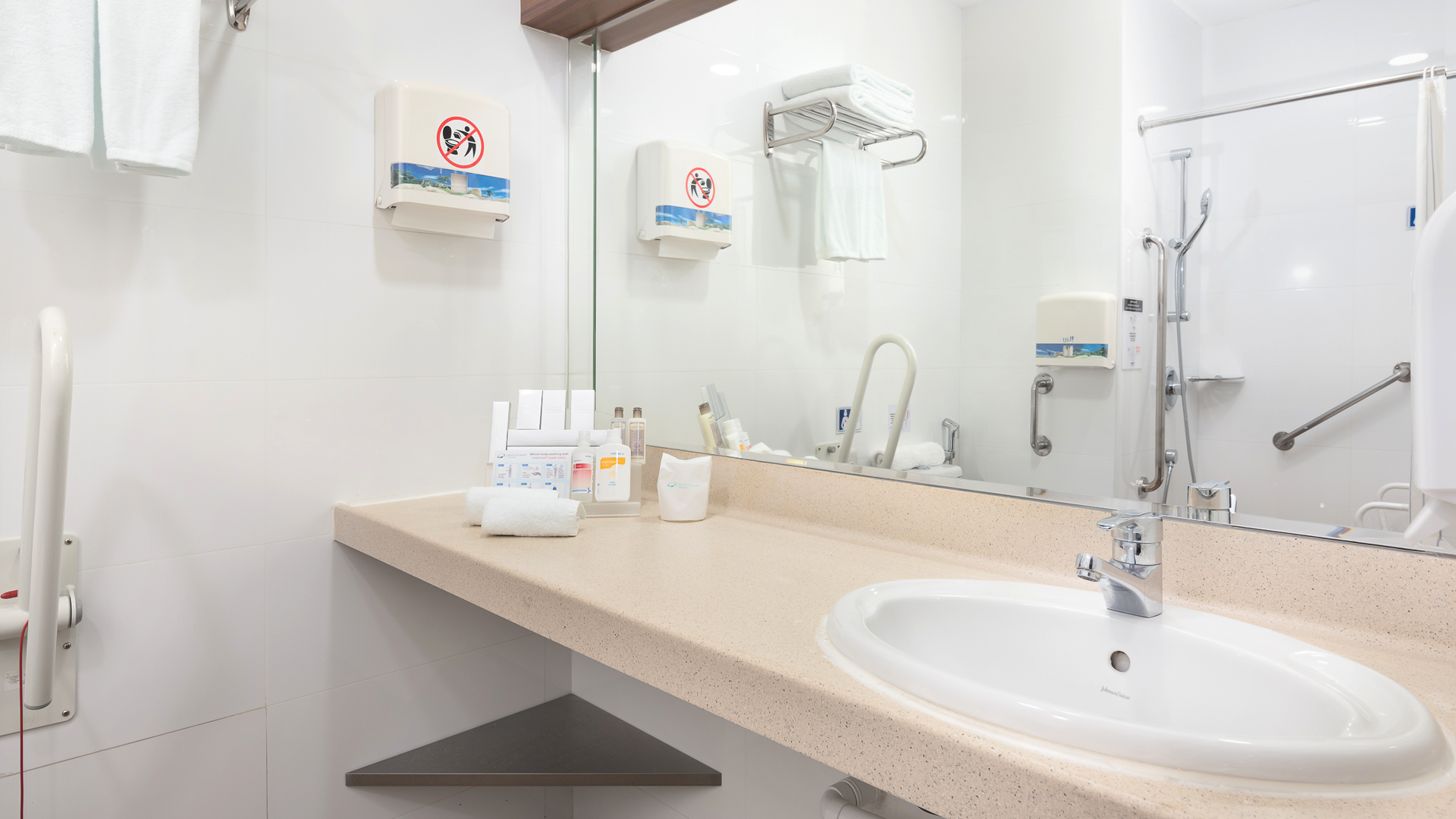 Bathroom with premium bath amenities