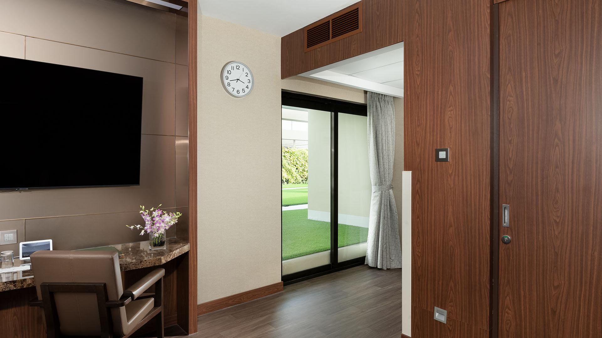 Get access to the green rooftop garden, which offers a calming respite from the city