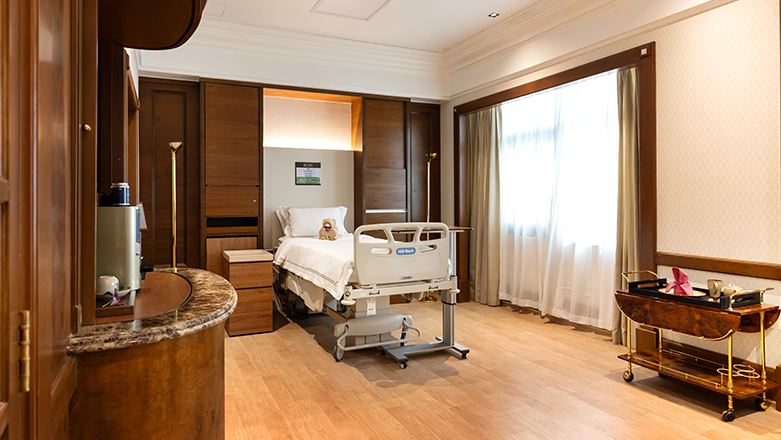 Phòng ngủ rộng rãi và thanh lịch với nét cuốn hút cổ điển