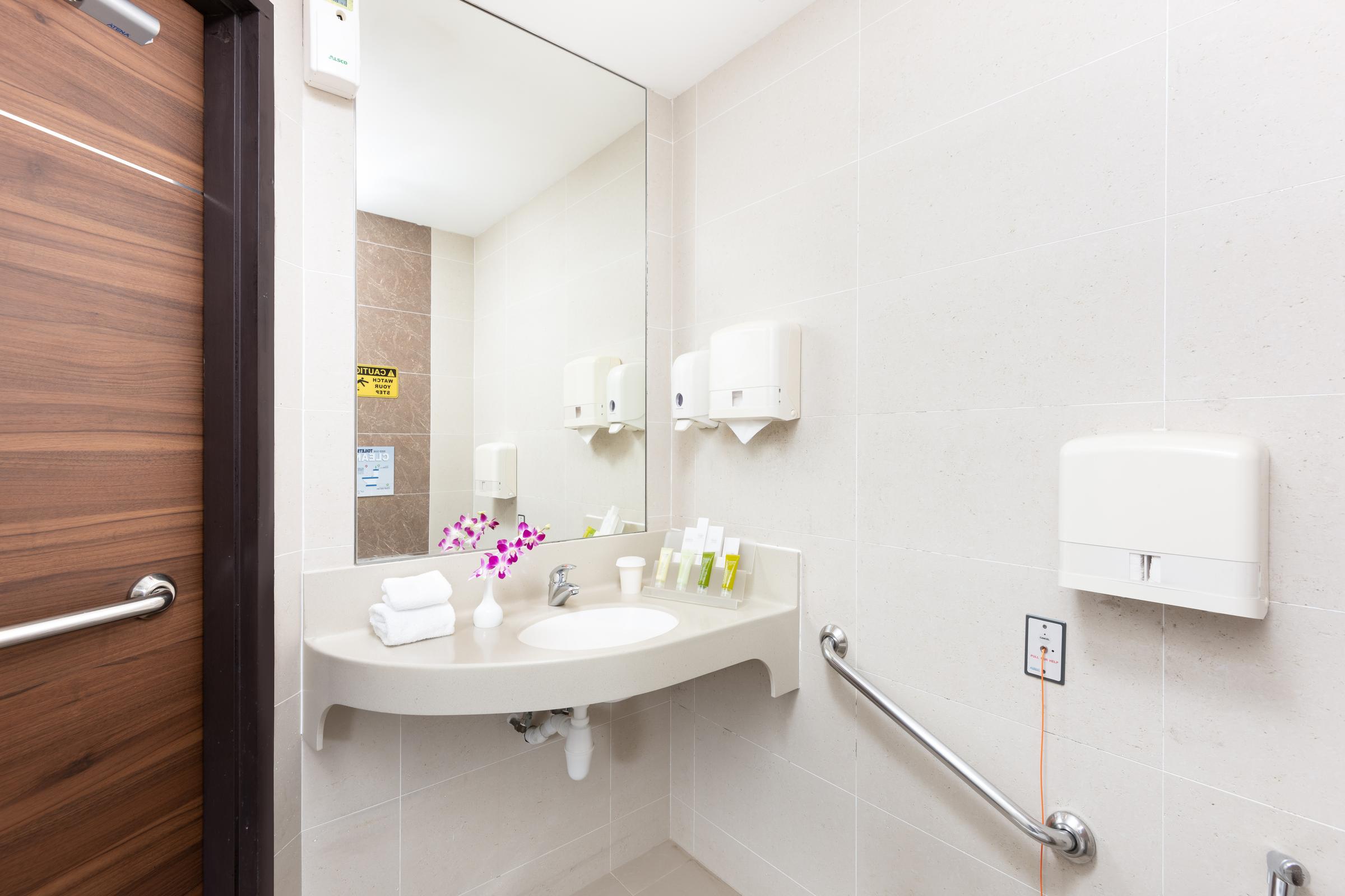 Our well-equipped bathroom provides ample space for your comfort and convenience