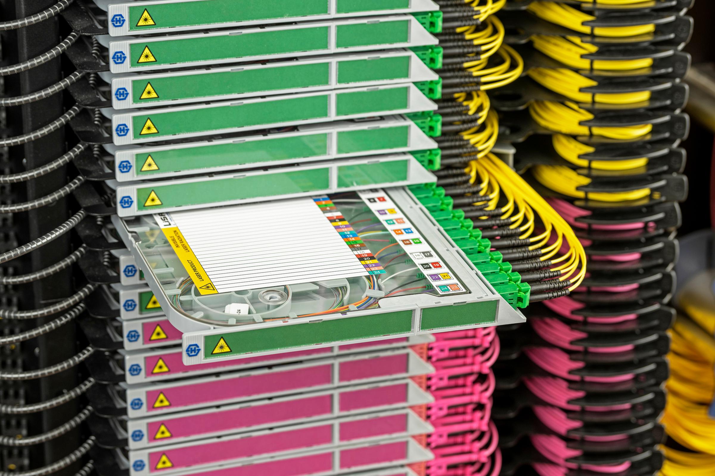 Indoor connectivity for fixed access network - HUBER+SUHNER