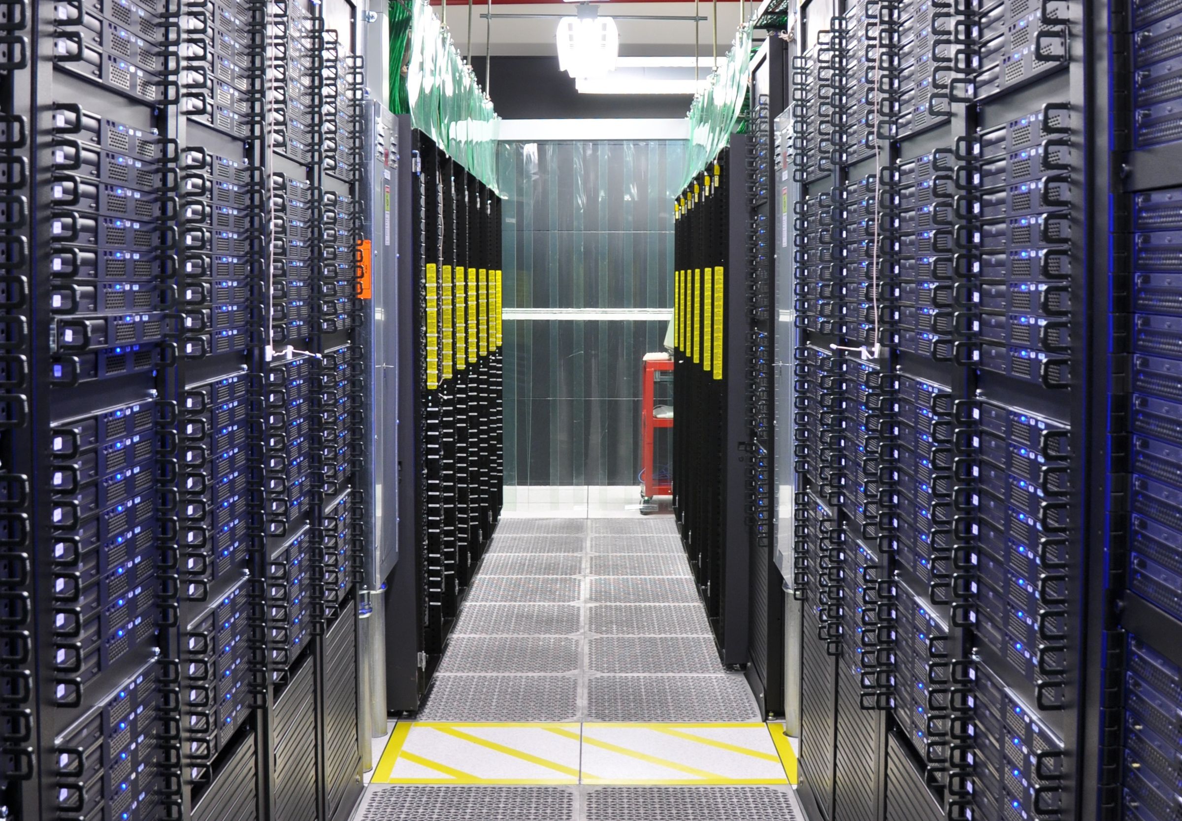 OCS in disaggregated cloud and HPC infrastructures