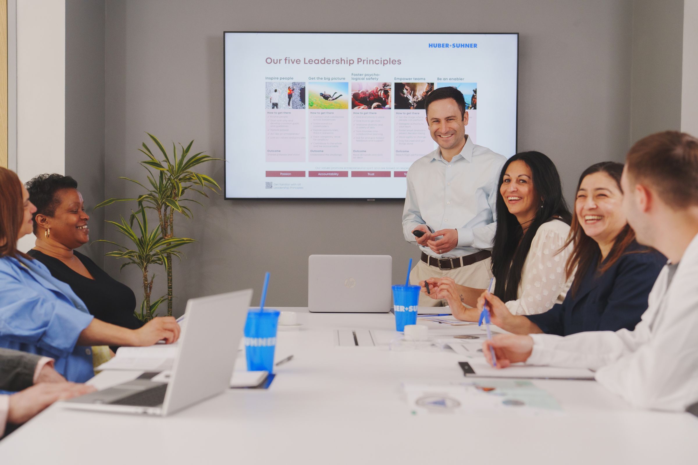 HS employees Warren USA