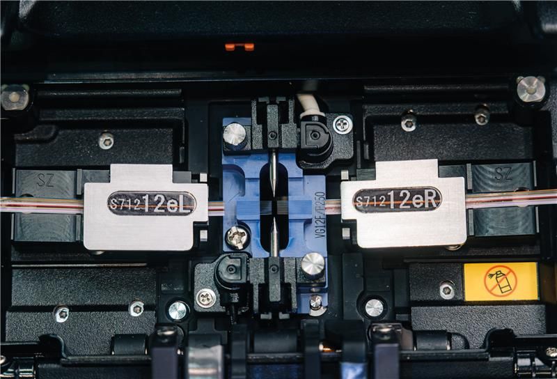 8 - Insert the second fiber holder