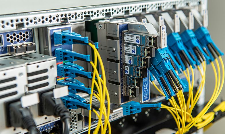 HS-Datacenter-Blog-Bandwidth-expansion-784x467