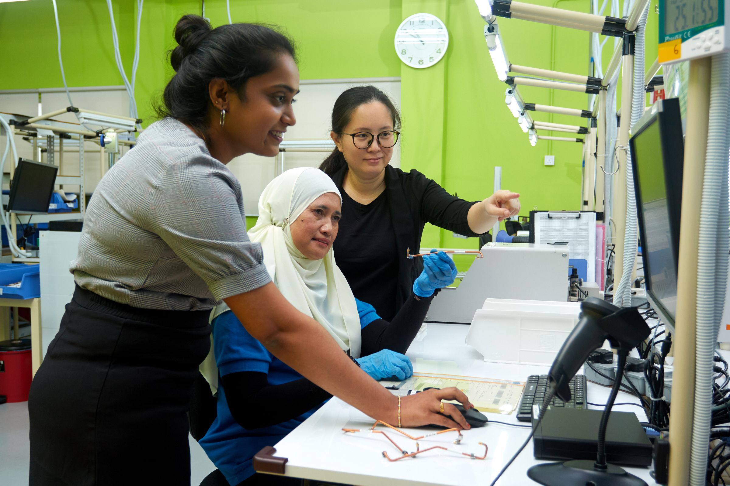 HS employees Petaling Jaya, Selangor Malaysia