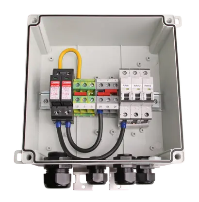 PTTA Box für 3 RRH, Stromverteilung mit CB und OVP