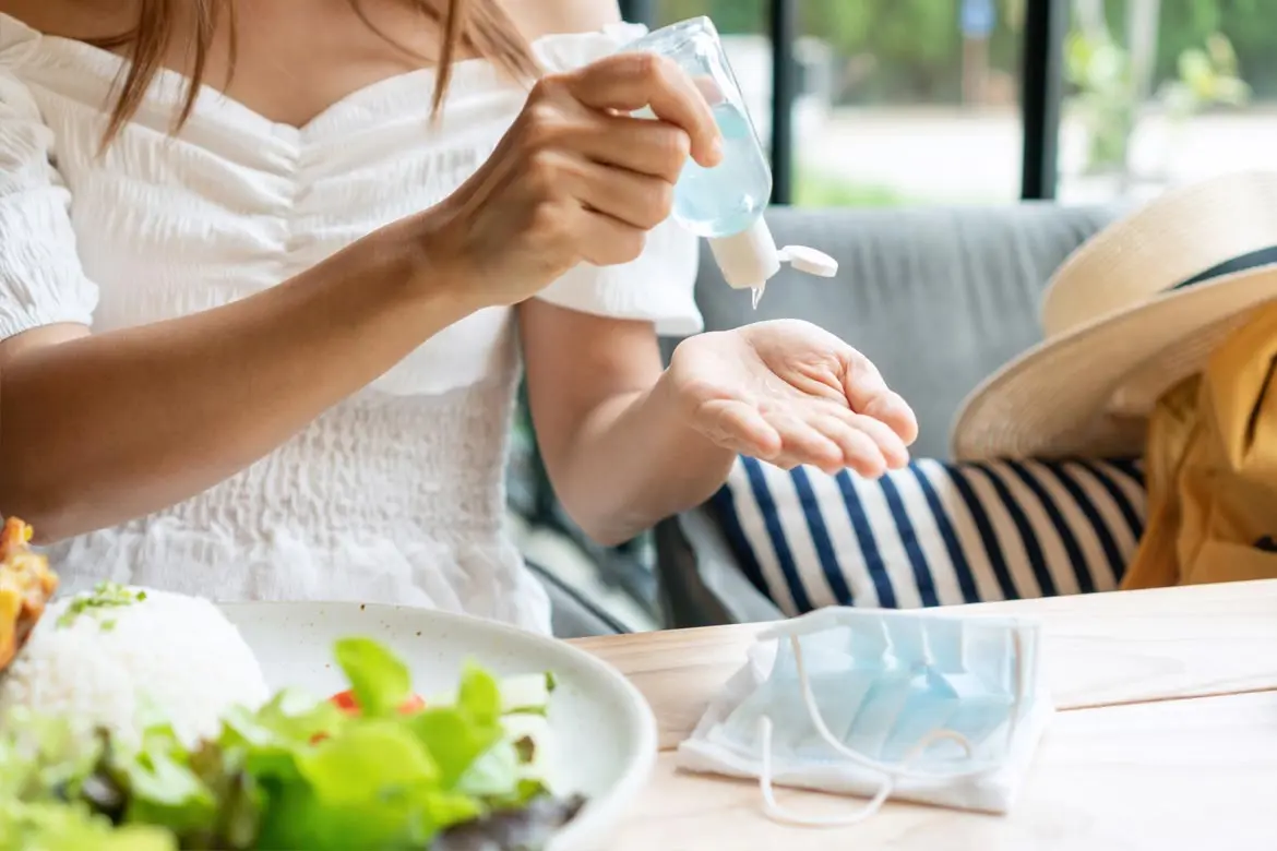 Tips to protect hands from washing dishes