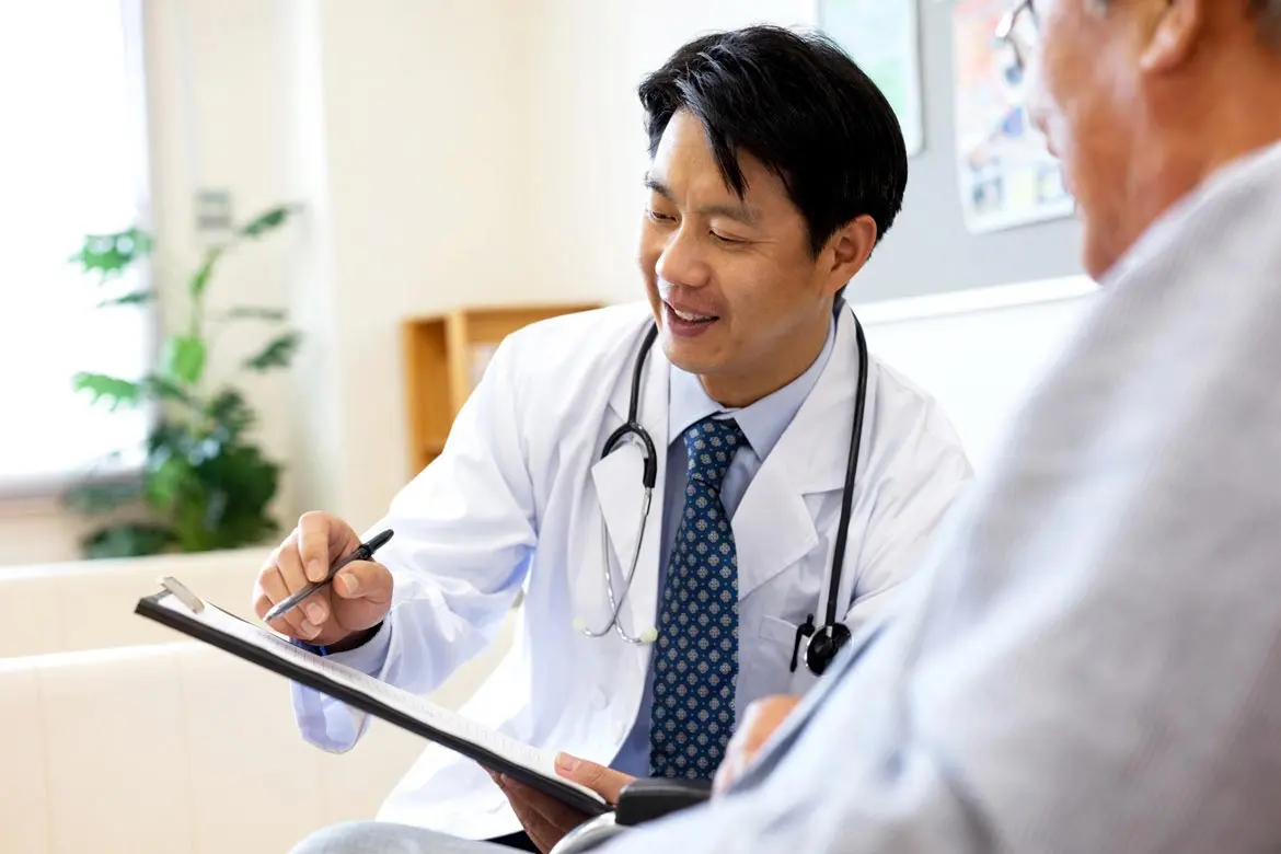6 Câu Hỏi Quan Trọng về Khám Sức Khỏe: Được Bác Sĩ Giải Đáp