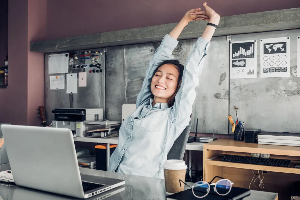 5 Standing Desk Stretches to Relieve Stress Now