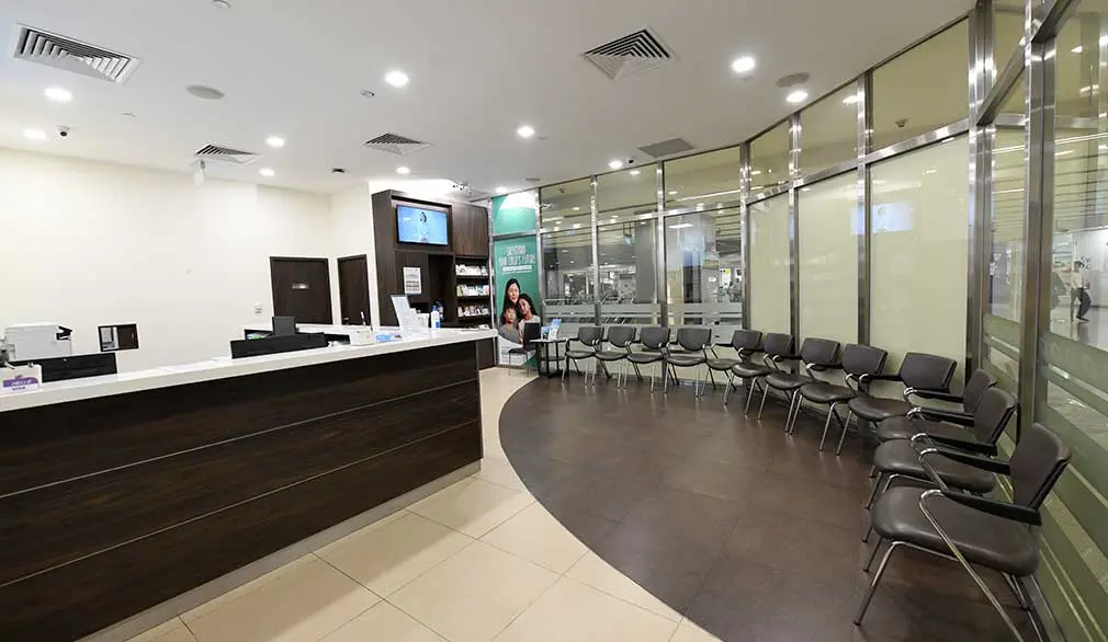 Parkway Shenton Medical Clinic, Esplanade MRT, Main counter