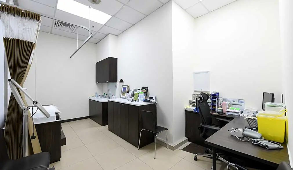 Parkway Shenton Medical Clinic, Esplanade MRT, Consultation Room