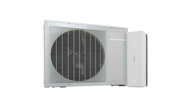 Intergas Xtend warmtepomp: buitenunit en binnenunit naast elkaar
