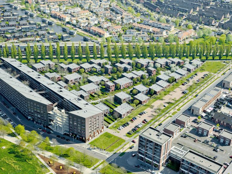 Huizen met stadswarmte van bovenaf gezien