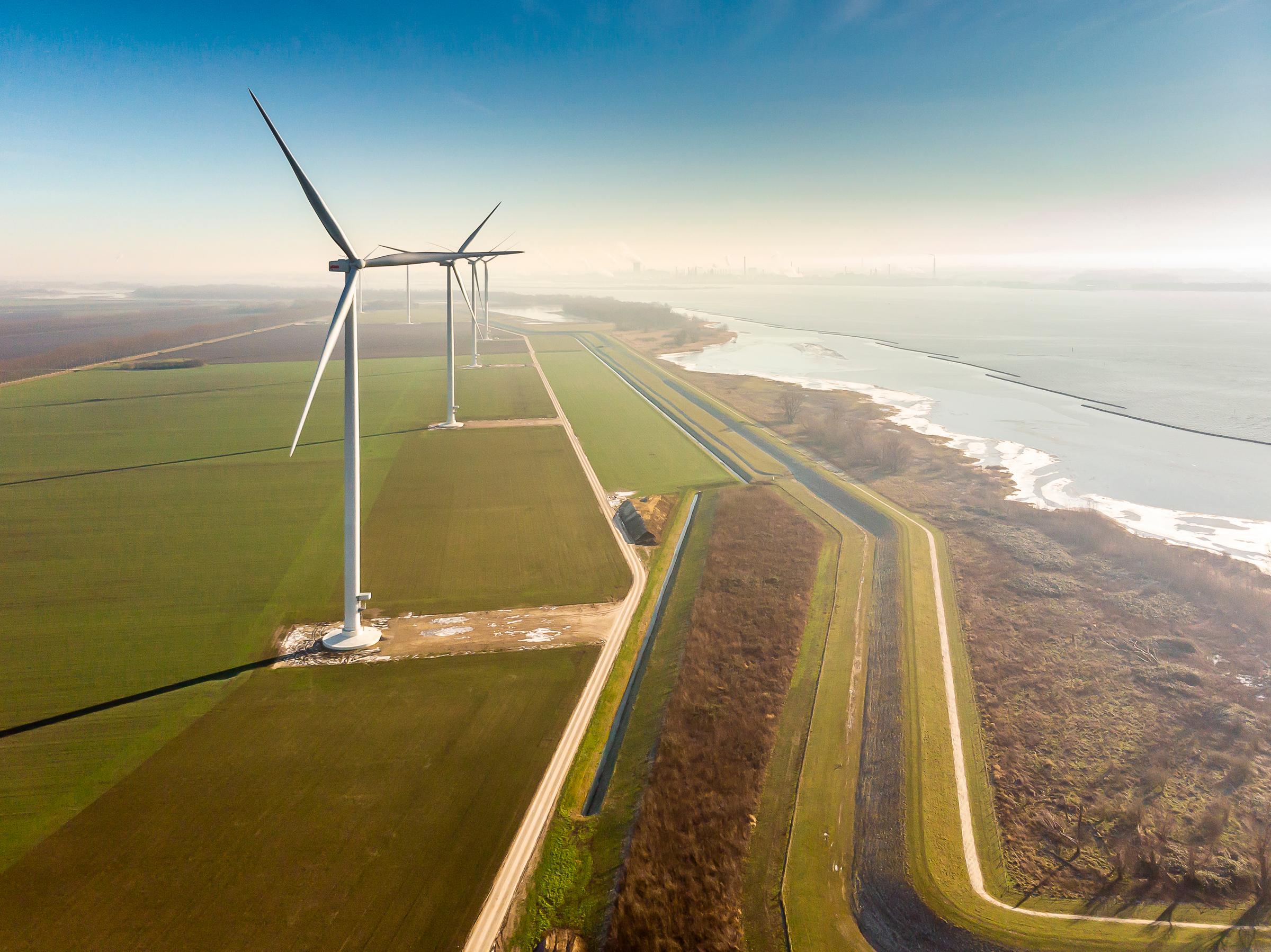 Wind farm Windpark Hogezandse Polder Numansdorp