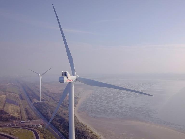 Luchtfoto windpark Slufterdam