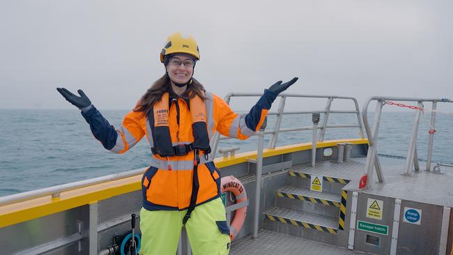 Ecoloog Pauline op de boot