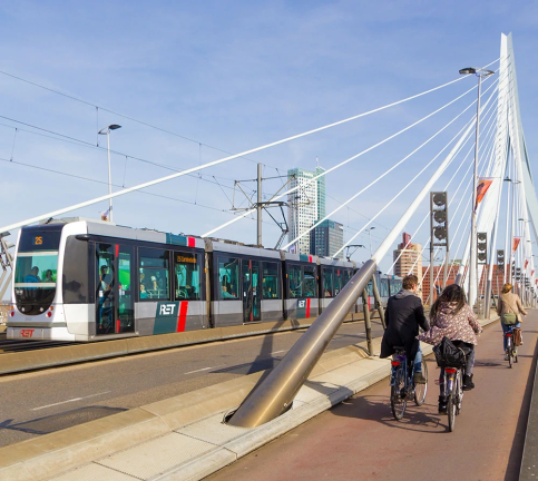 Tram Erasmusbrug