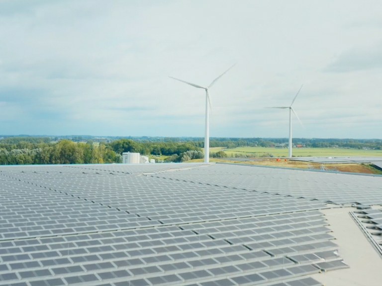 Bol.com dak met zonnepanelen