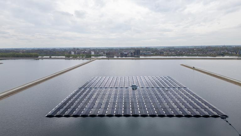 Drijvende Zonnepark Berenplaat van Evides