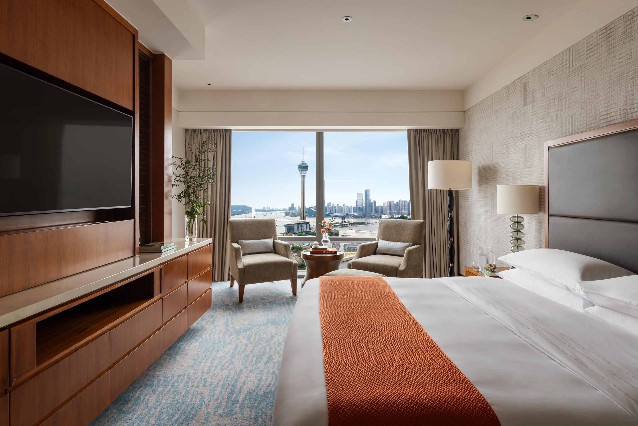 Deluxe Lake View Room - 1 King