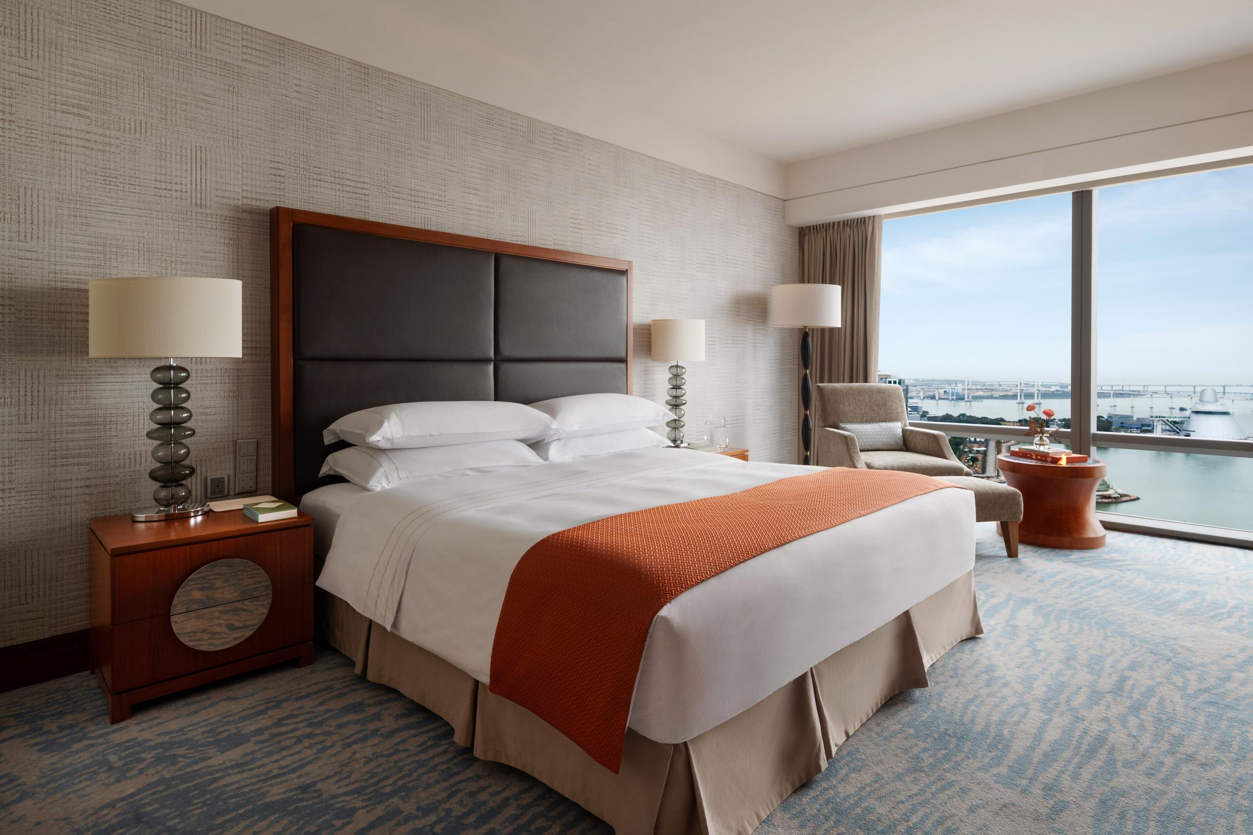 Deluxe Bay View Room - 1 King