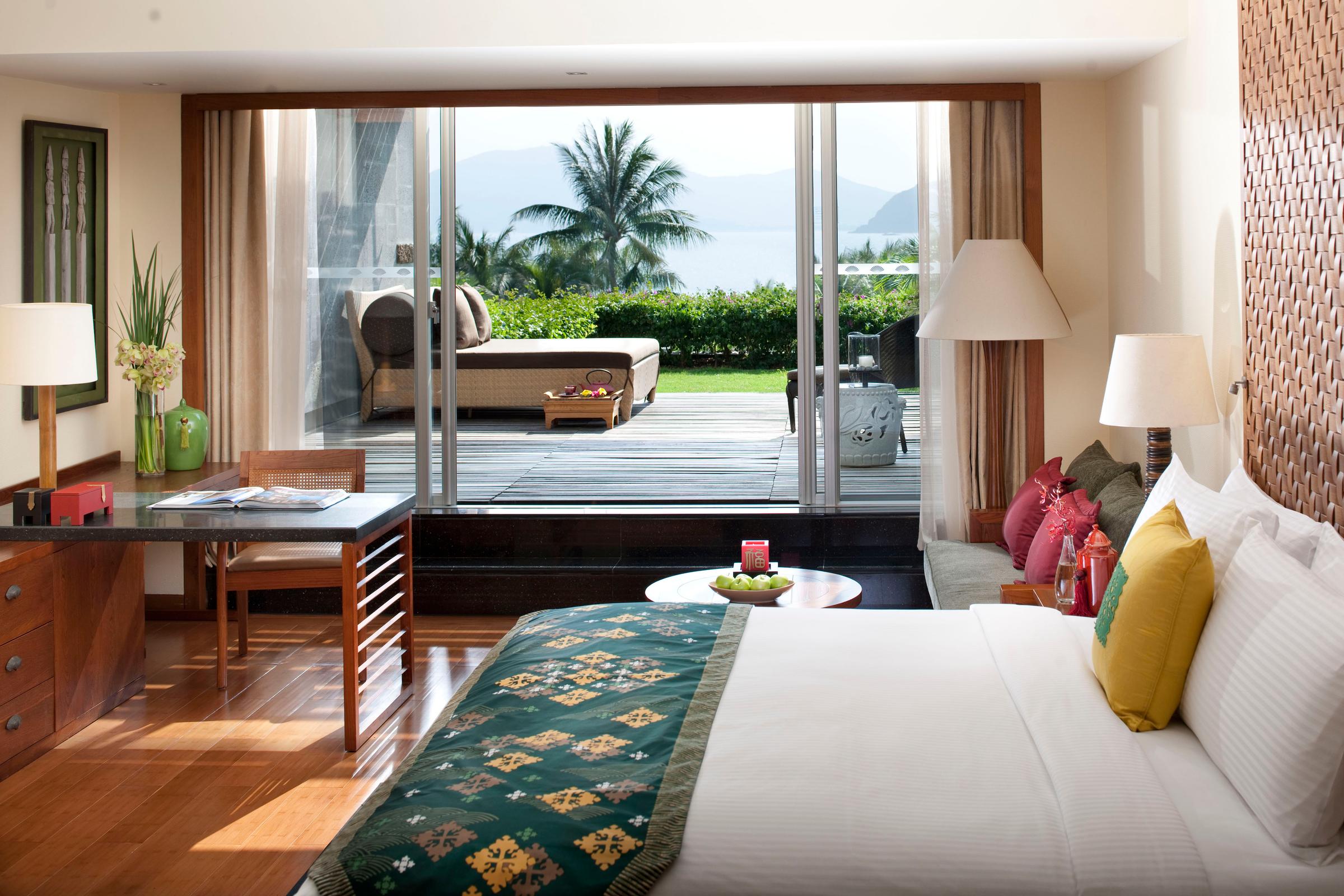 Deluxe Garden View Room