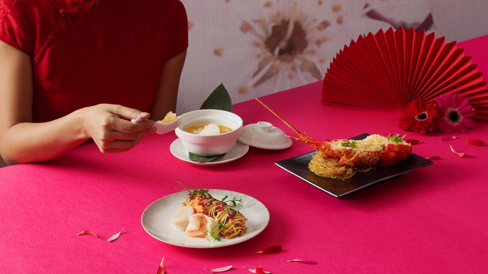 17 Top Chinese New Year Dinner Experiences in Singapore