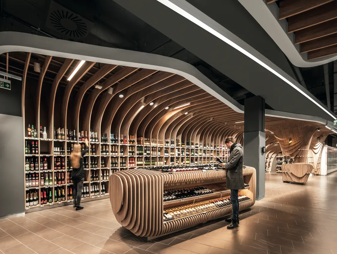 Area di vendita esclusiva di vini presso SPAR a Budapest