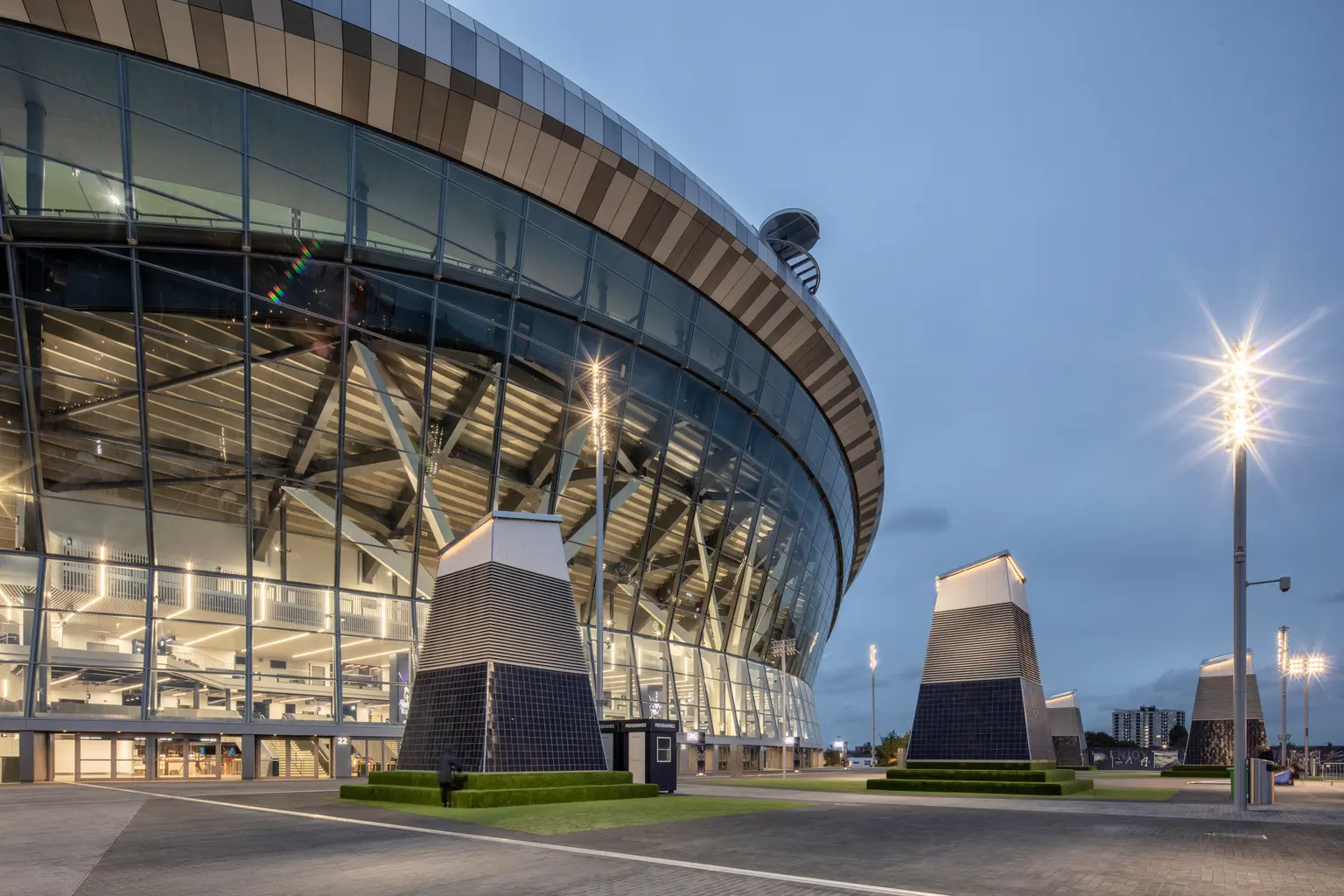 Das Tottenham Hotspur Stadium ist ein multifunktionaler Veranstaltungsort, der für eine Vielzahl von Events wie die National Football League (NFL) und Konzerte genutzt werden kann.