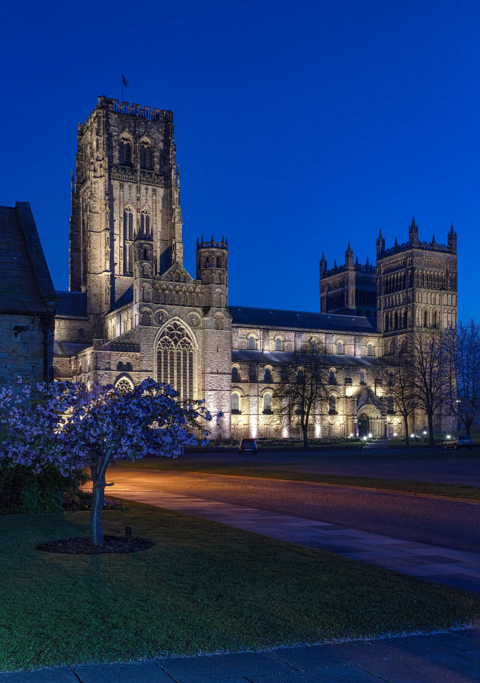 Il team del progetto di illuminazione della Cattedrale di Durham 2022