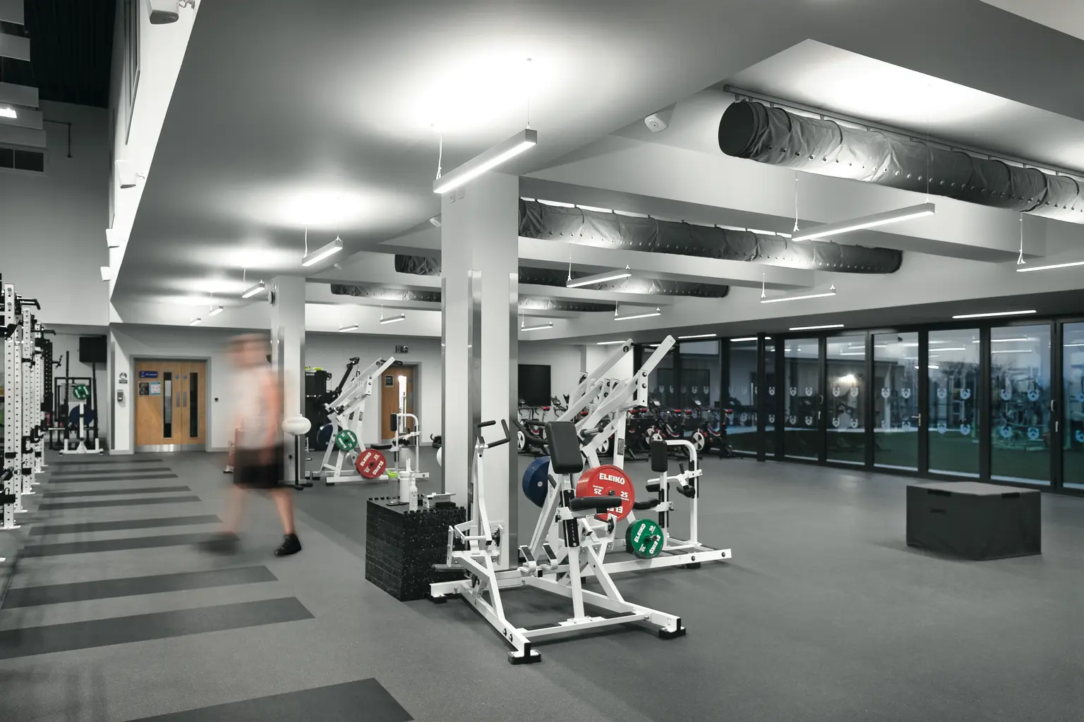 Linea di luce LED flessibile Equaline di Thorn Lighting 