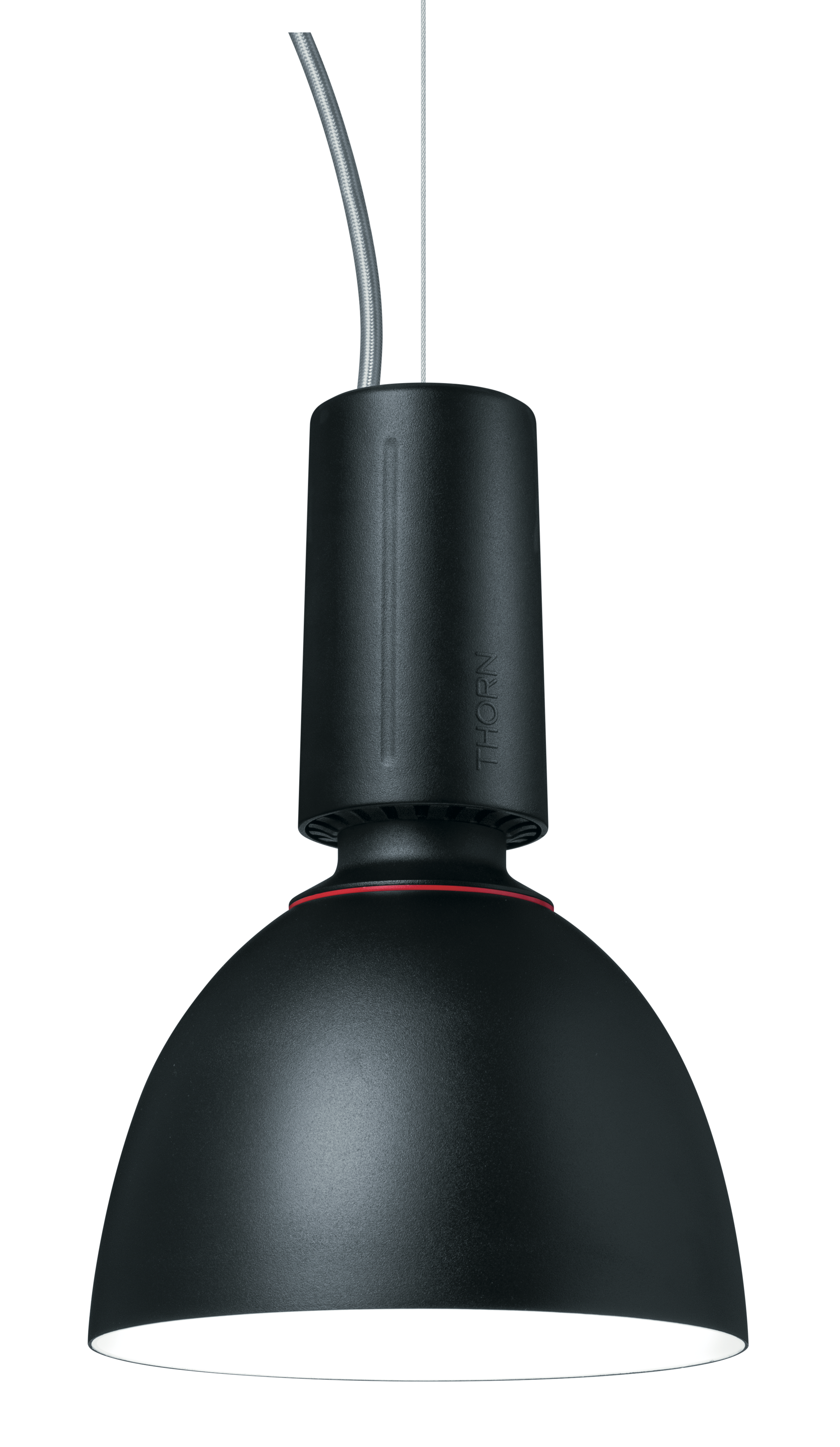 Una moderna lampada a sospensione con un elegante design nero a forma di cupola e un anello rosso decorativo. Ideale per interni contemporanei, offre un'illuminazione focalizzata e senza abbagliamento.
