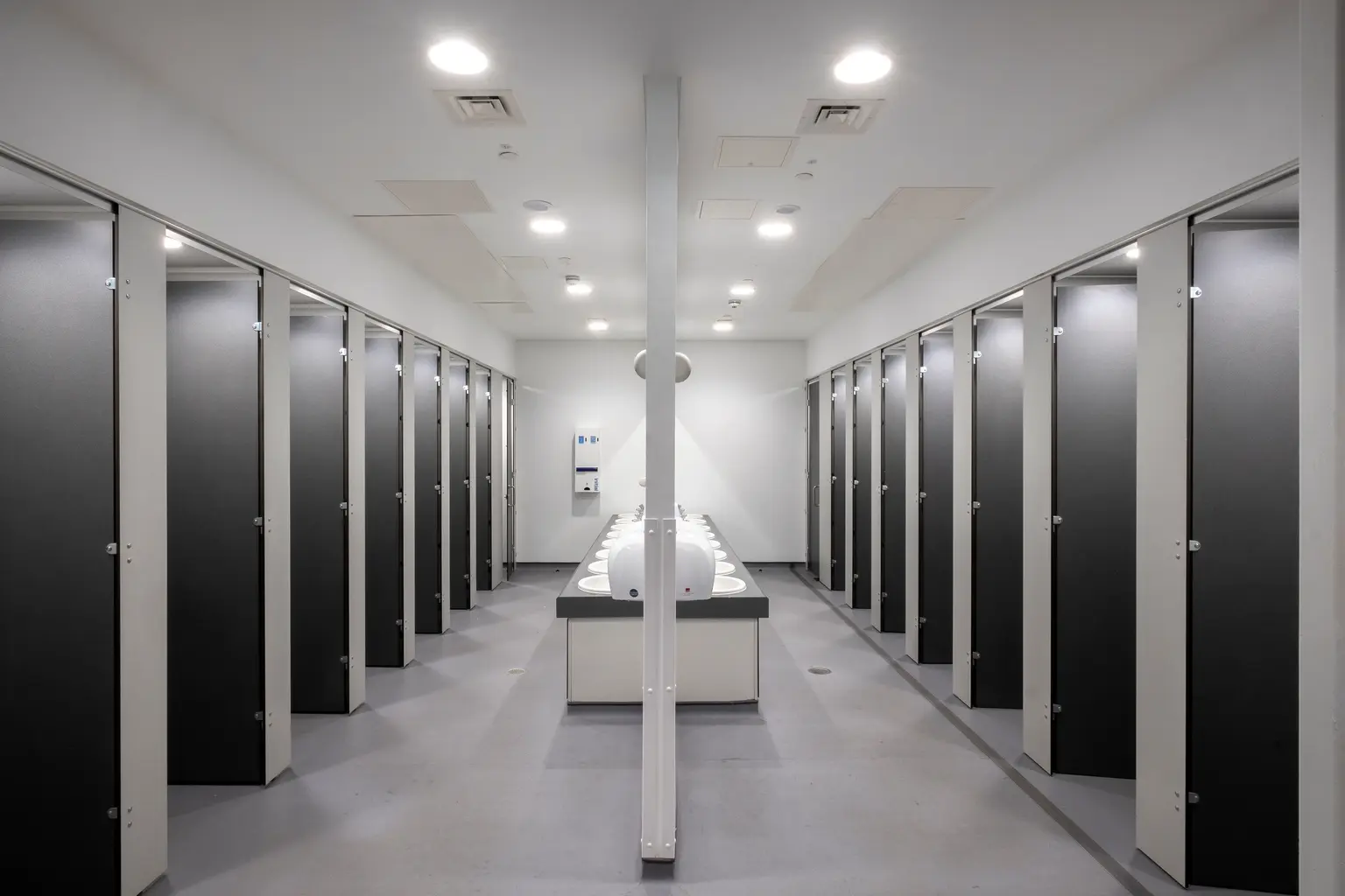 Downlight LED per molteplici applicazioni Cetus di Thorn Lighting