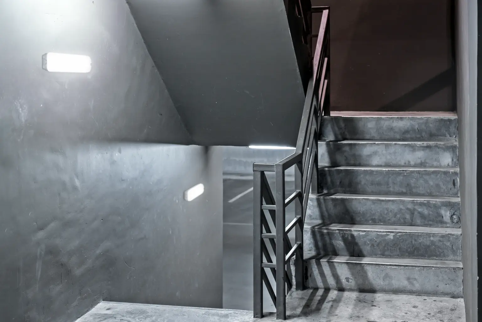 Escort – LED-Wand- und Deckenleuchte von Thorn Lighting