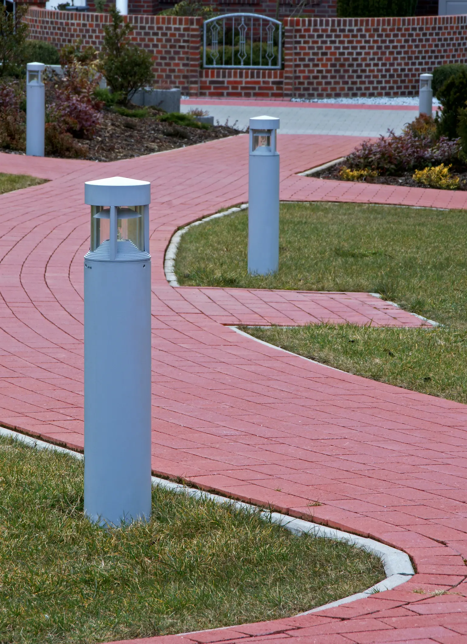 Bollard Cesar Stroll di Thorn Lighting