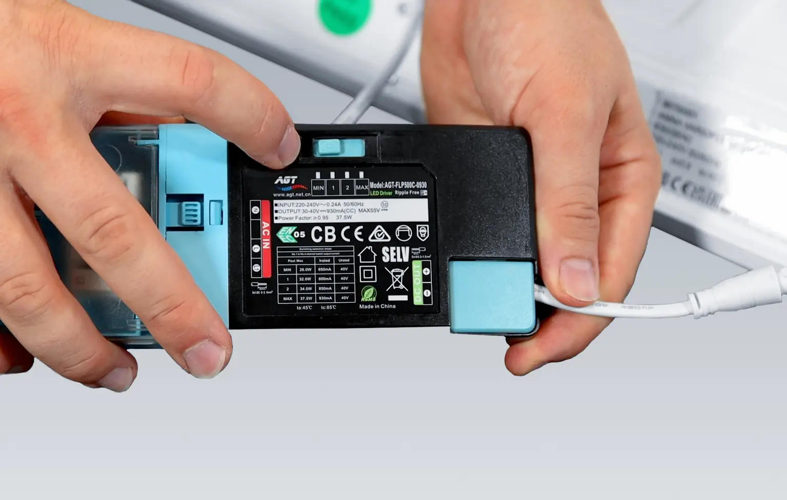 An image showing the FLEX switch on Anna to change the light intensity