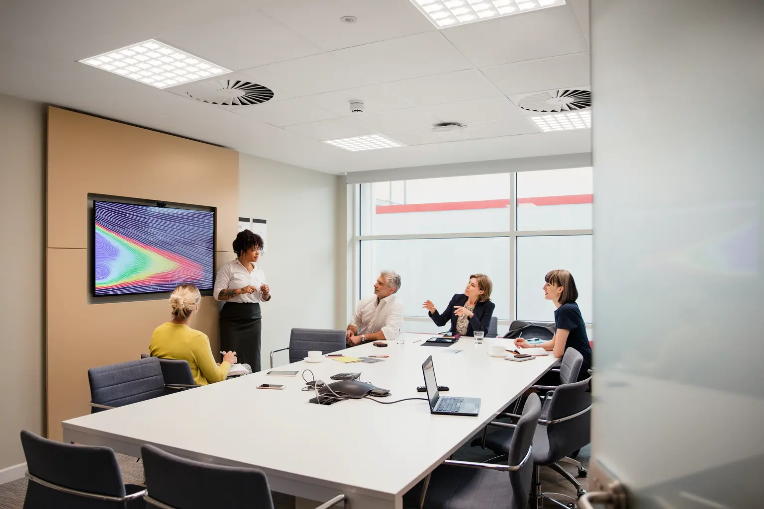 Soluzione di illuminazione modulare da incasso Beta Cell per uffici di Thorn Lighting