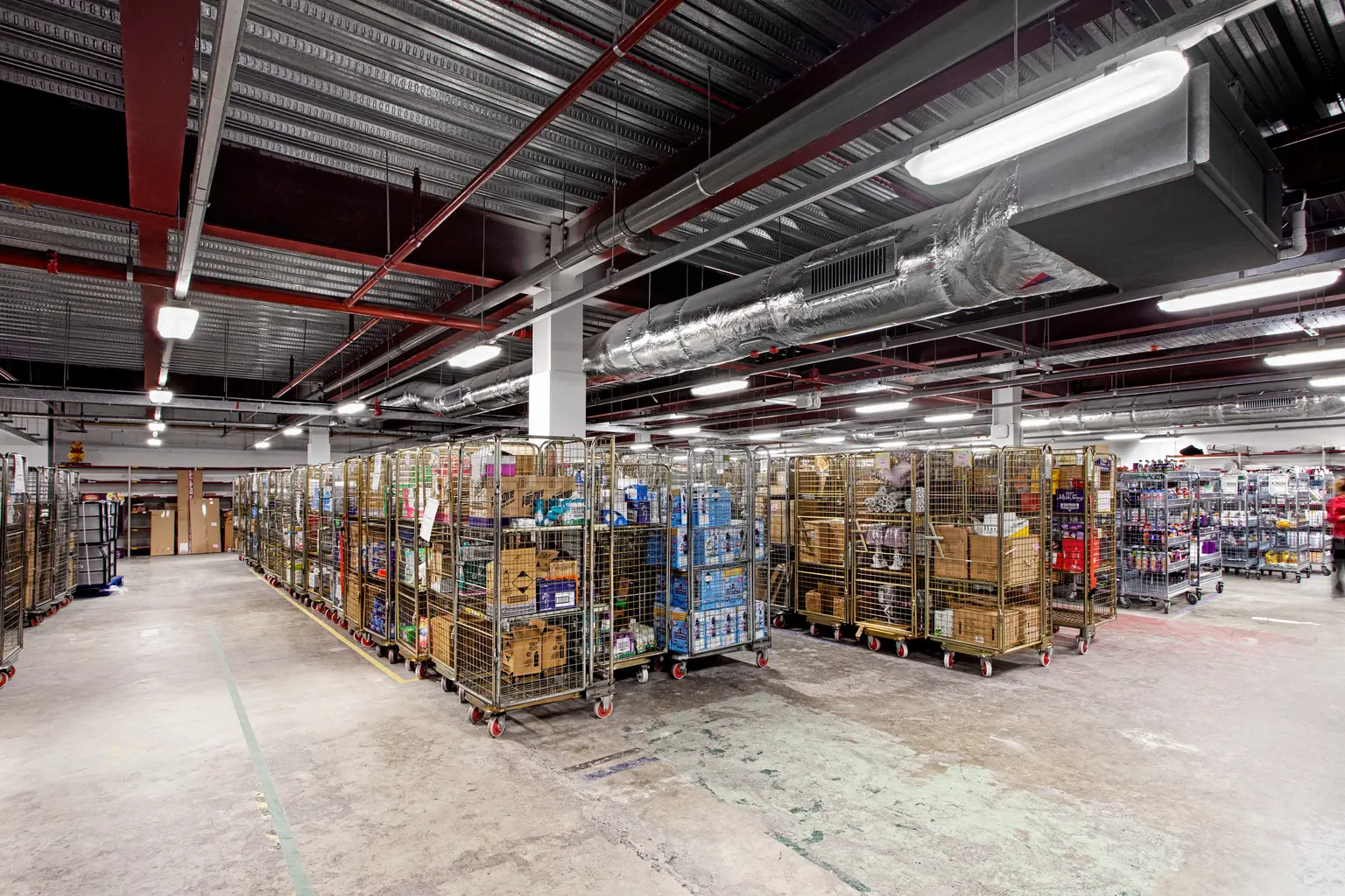 Apparecchio protetto ForceLED per magazzini di Thorn Lighting