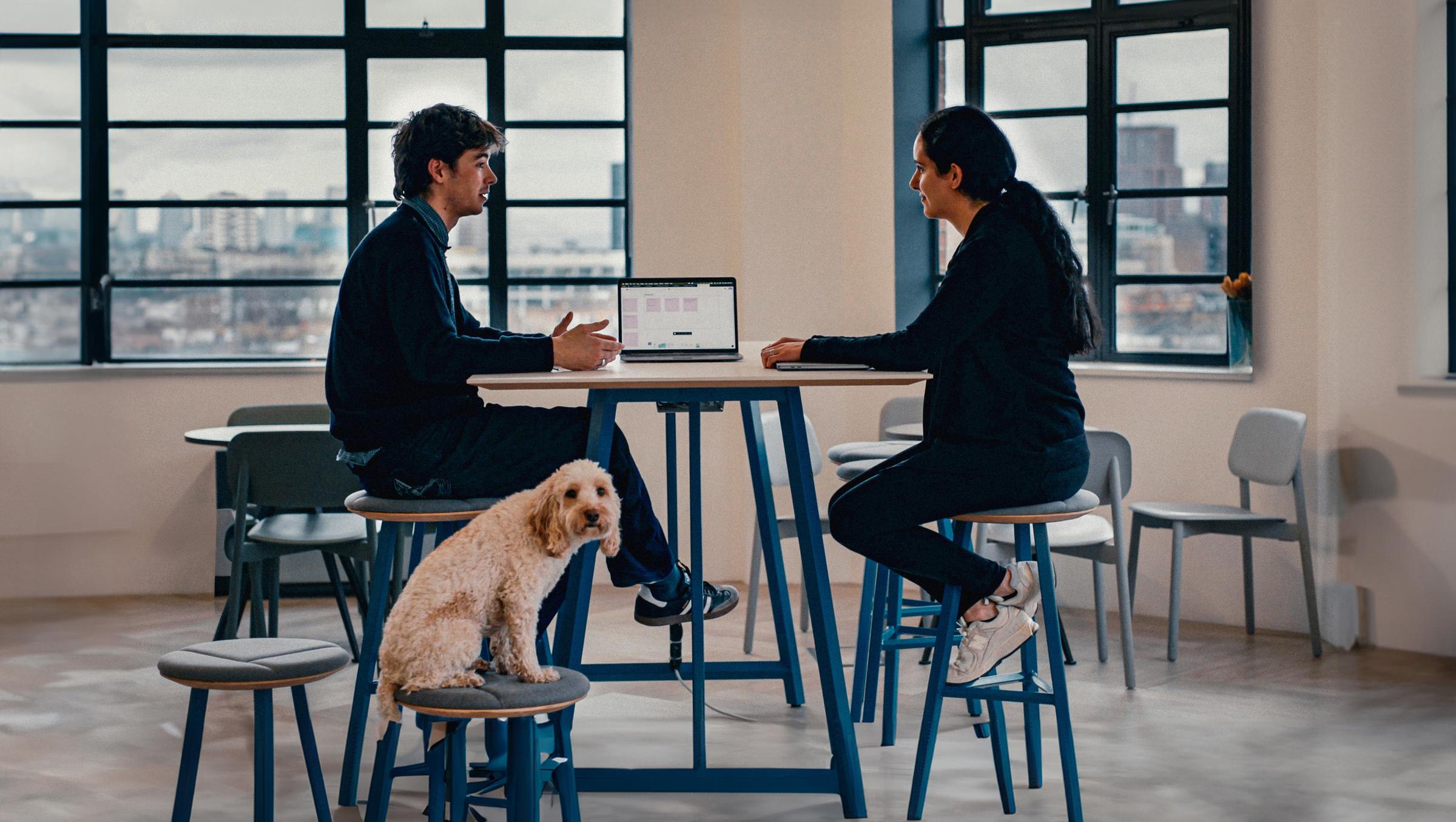 Two people having a meeting at the Onsi office in London