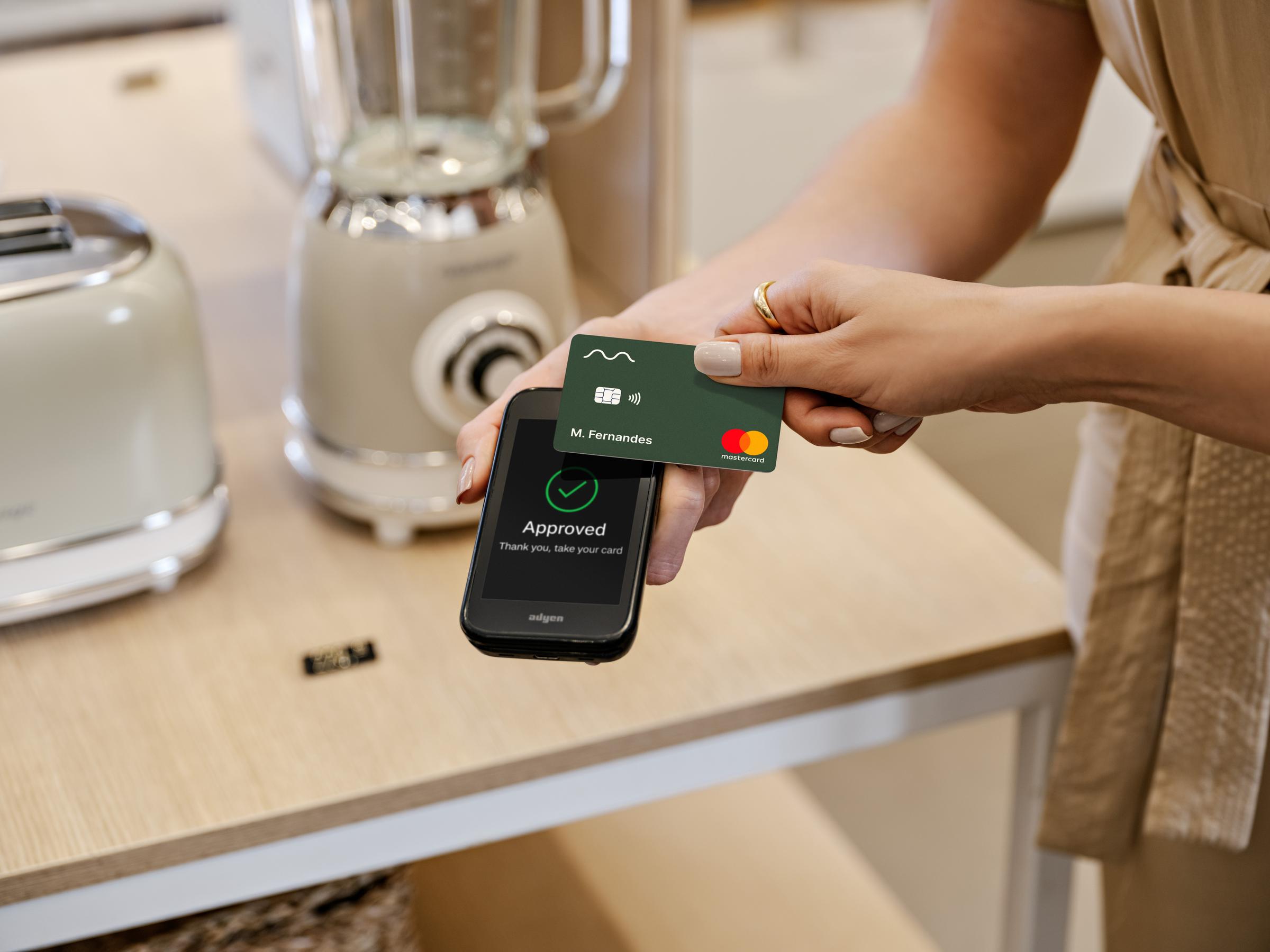 Contactless with credit card