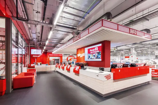Vista interior de la tienda Media Markt