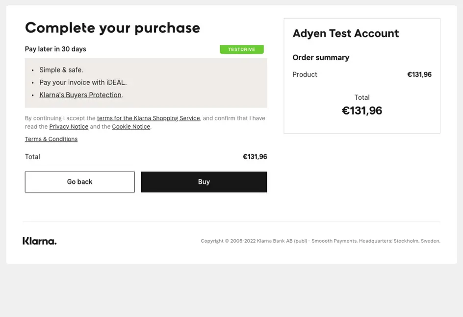 Pantalla de pago con opción de pago Klarna y resumen de pedido de Adyen Test Account que muestra un total de €131.96.