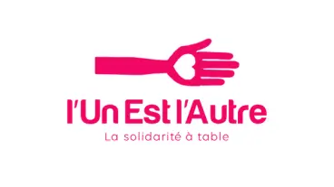 Graphic logo featuring a stylized hand with text 'l'Un Est l'Autre La solidarité à table'.