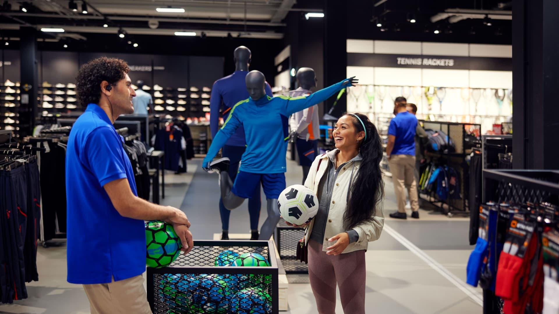 Minoristas de deportes y actividades al aire libre