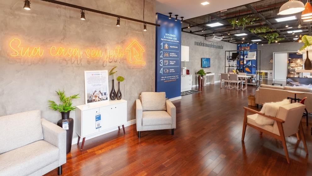 Interior de uma guide shop da MadeiraMadeira, maior ecommerce de produtos para casa do Brasil