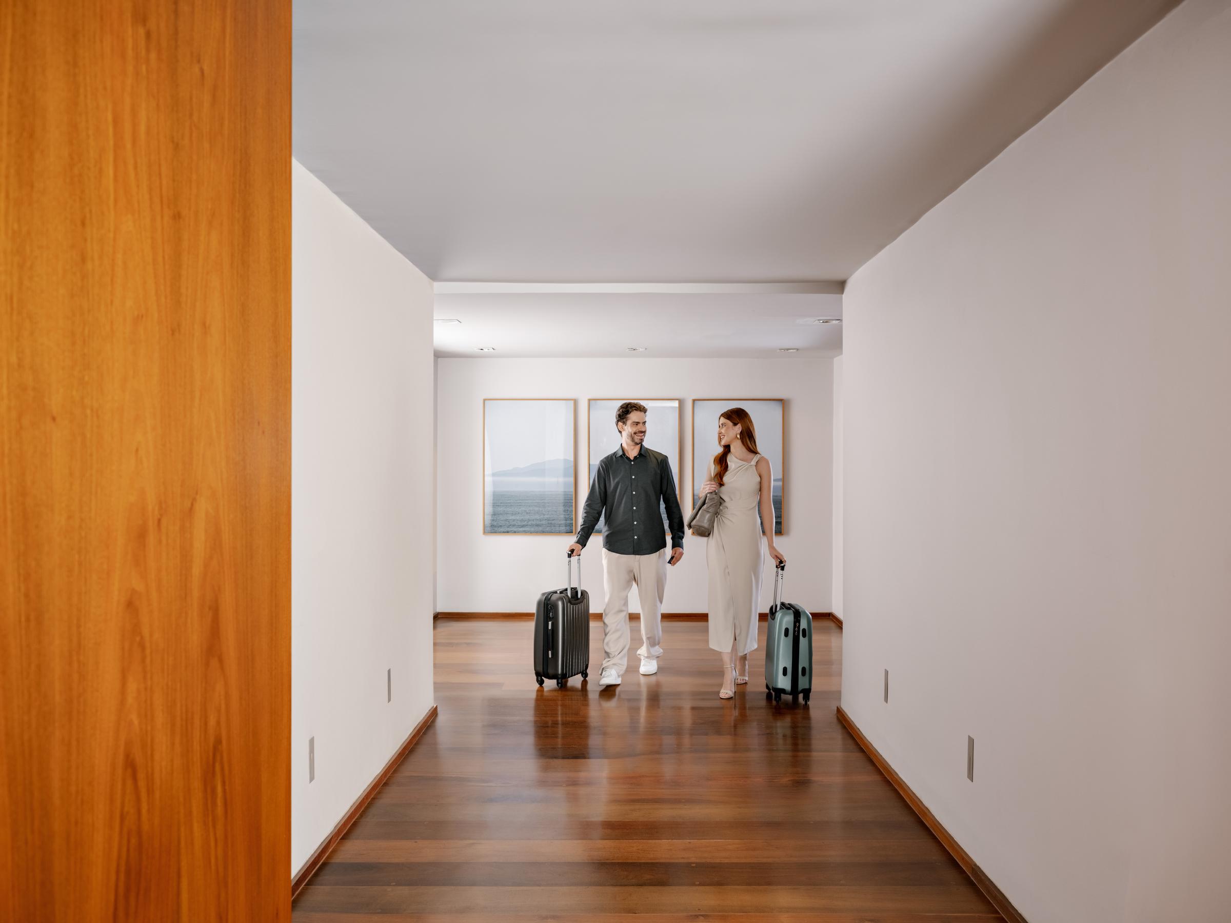 couple heading to their room at the hotel