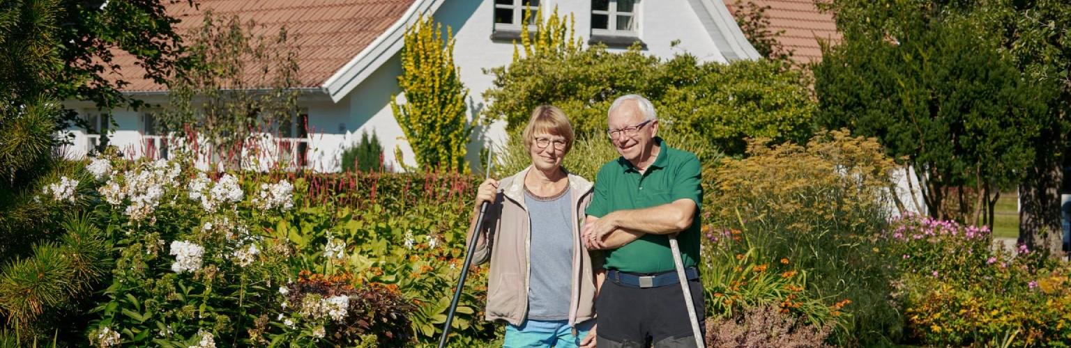 paar-gartenarbeit-zuhause.jpg